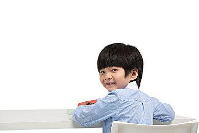 3DM速报：未成年五一游戏限时 《鬼谷八荒》解释未开放工坊原因